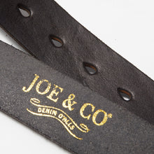 Load image into Gallery viewer, Philby 02 British veg tanned black leather and brass belt