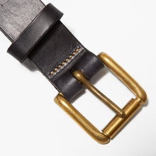 Load image into Gallery viewer, Philby 02 British veg tanned black leather and brass belt