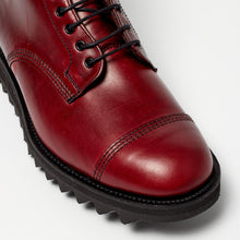 Load image into Gallery viewer, The Reddington II 9 holer Derby toe cap leather boot