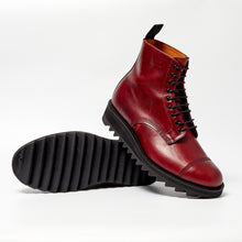 Load image into Gallery viewer, The Reddington II 9 holer Derby toe cap leather boot