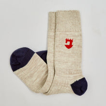Load image into Gallery viewer, Wool Ribbed Fawn And Navy Socks
