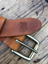 Load image into Gallery viewer, Philby 01 British veg tanned Chestnut leather and brass belt
