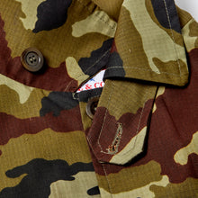 Load image into Gallery viewer, Hunt 01 Water Repellent Ripstop Woodland Camo Field Jacket
